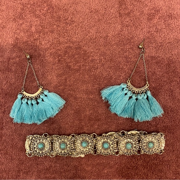 Metal chocker with blue stones with matching dangling earrings - Picture 2 of 3